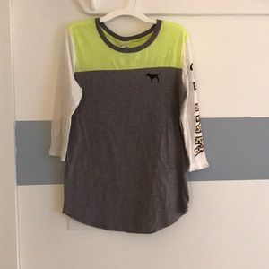 3/4 SLEEVE VICTORIA’S SECRET PINK SHIRT